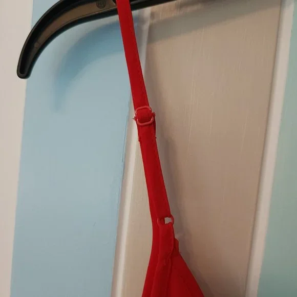 NWOT APT 9 Essentials Red Sheer Tank Sz L - Picture 7 of 8